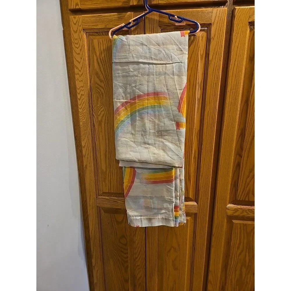 Vintage RN 64155 1 Full Bed Rainbow Cloud Flat Sheet 77 x 97